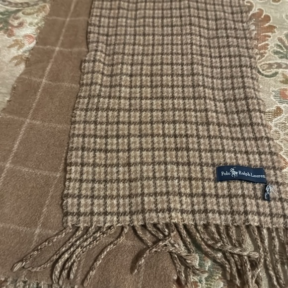 Ralph Lauren scarf - Picture 2 of 2